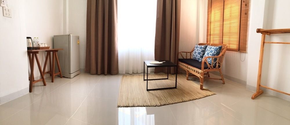 Baan Iyara Hotel Нан Екстериор снимка