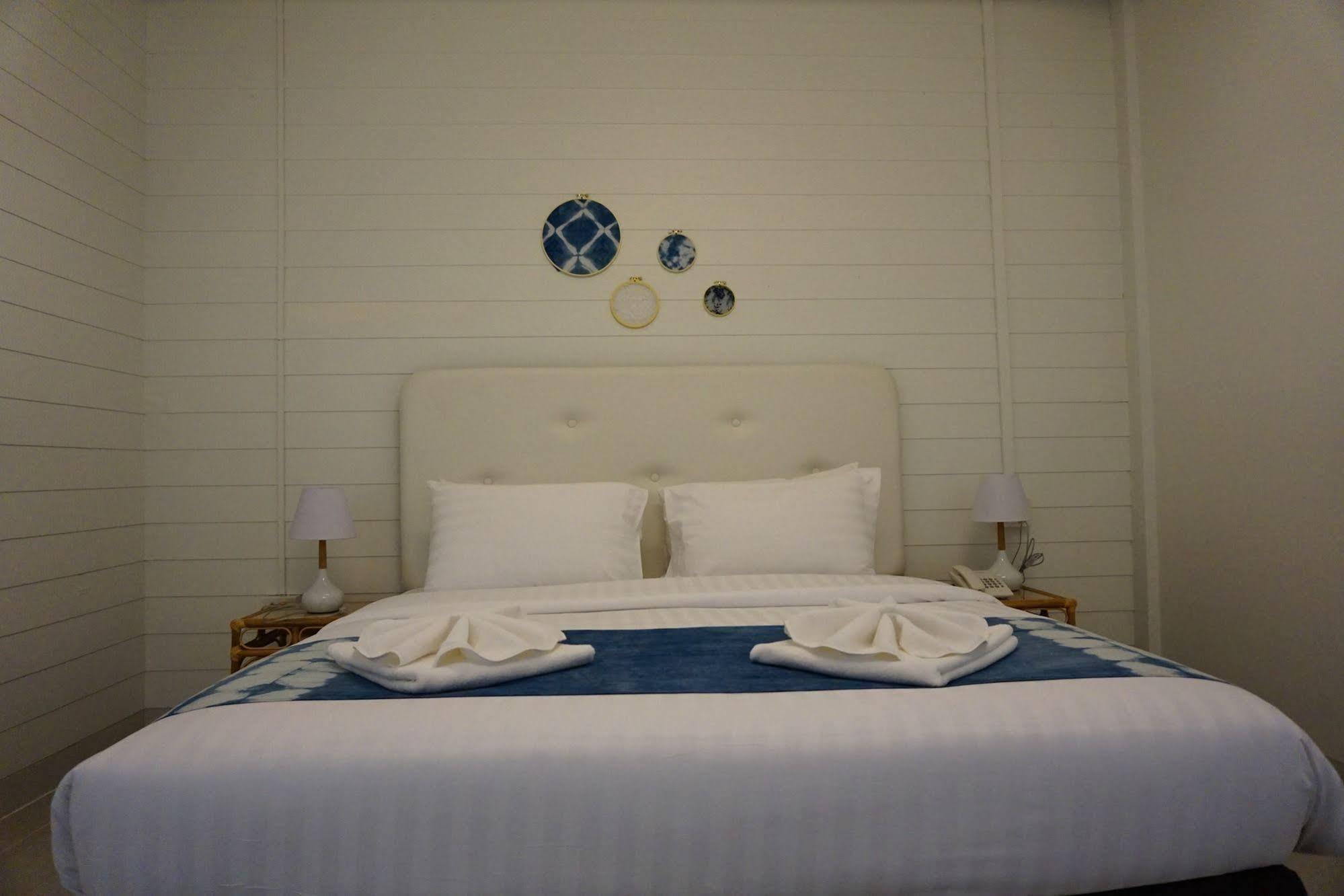 Baan Iyara Hotel Нан Екстериор снимка