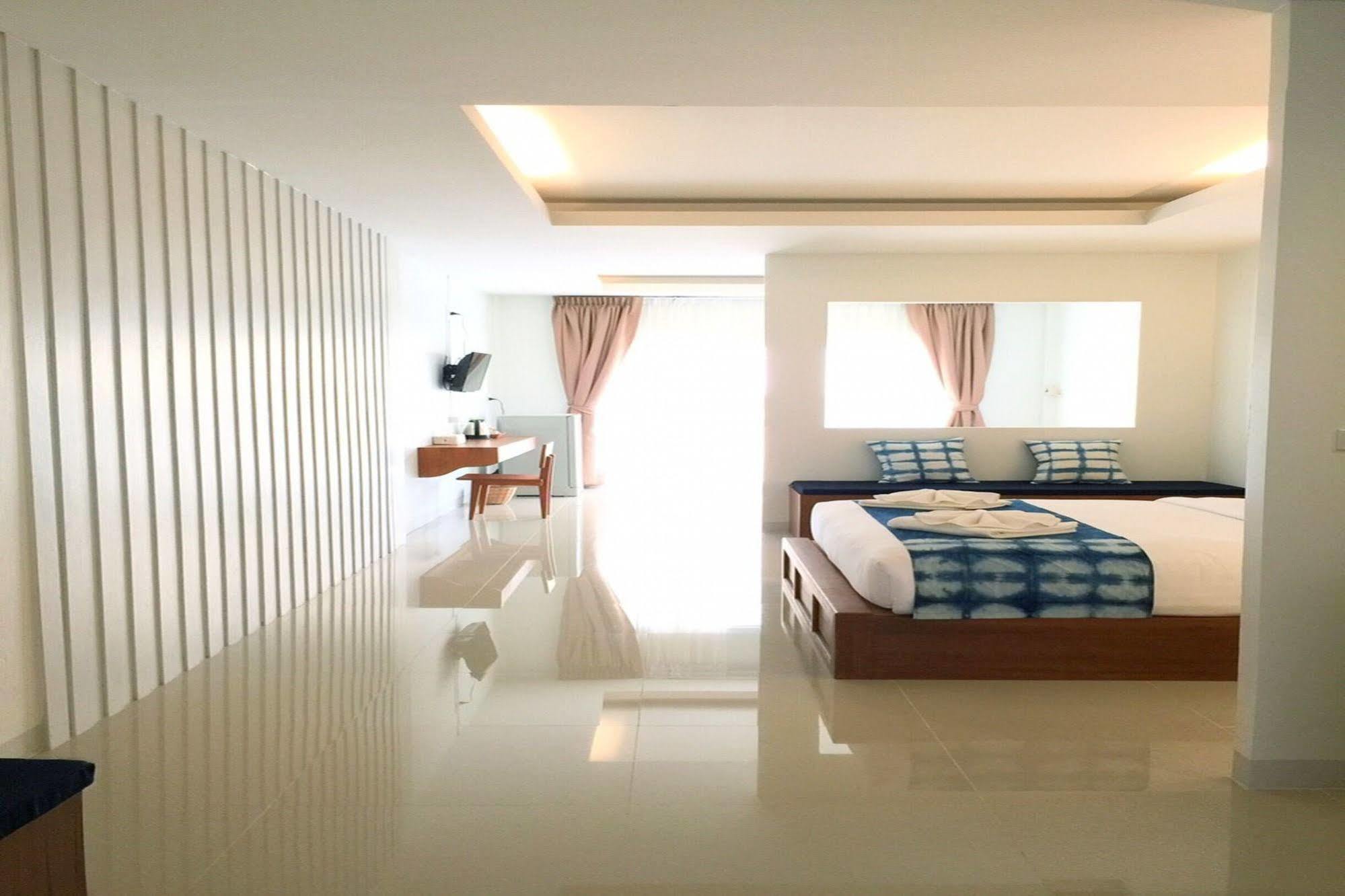 Baan Iyara Hotel Нан Екстериор снимка