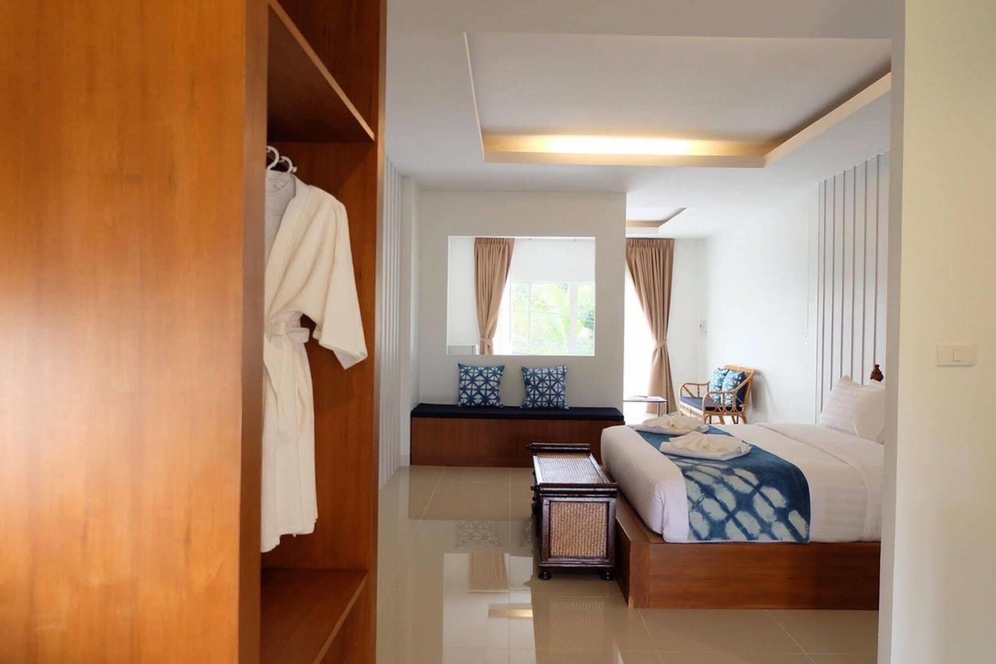 Baan Iyara Hotel Нан Екстериор снимка